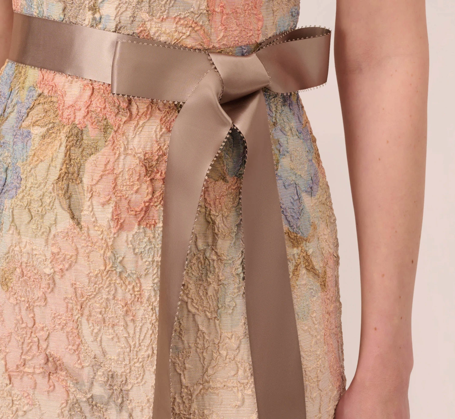 Adrianna Papell Floral Matelasse Gown In Blush Multi 4 Adrianna Papell Floral Matelasse Gown In Blush Multi - Image 4