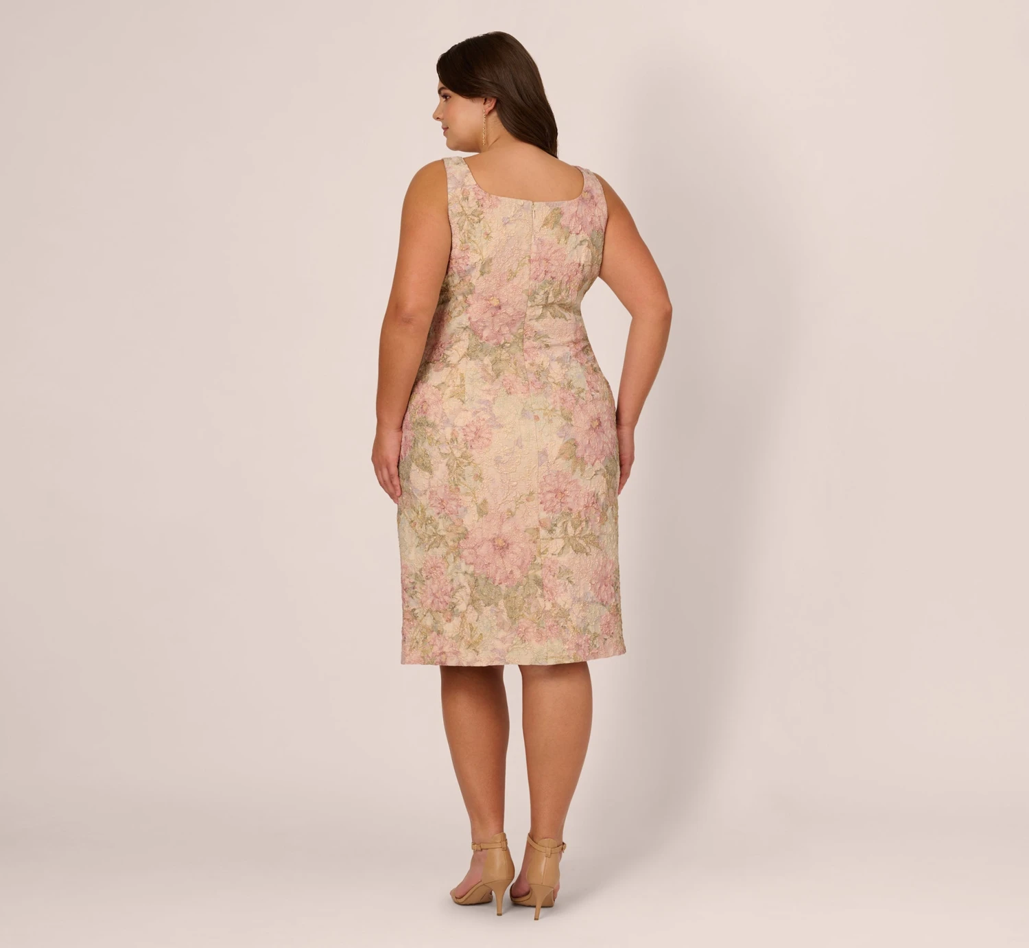 Adrianna Papell Plus Size Sleeveless Floral Matelasse Sheath Dress With Pleated Details In Rose Multi 4 Adrianna Papell Plus Size Sleeveless Floral Matelasse Sheath Dress With Pleated Details In Rose Multi - Image 4