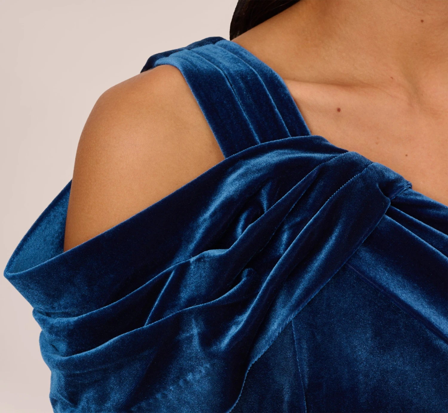 Adrianna Papell One Shoulder Velvet Mermaid Gown With Drape Sleeve In Ocean Wave 5 Adrianna Papell One Shoulder Velvet Mermaid Gown With Drape Sleeve In Ocean Wave - Image 5